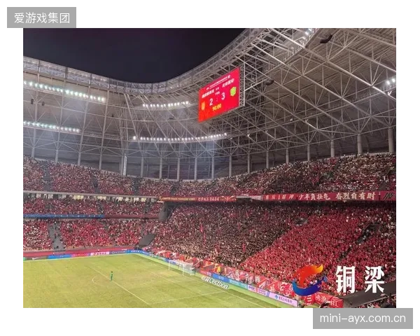 升班马重庆铜梁龙防守表现稳健，成为半程失球数第三少的球队。